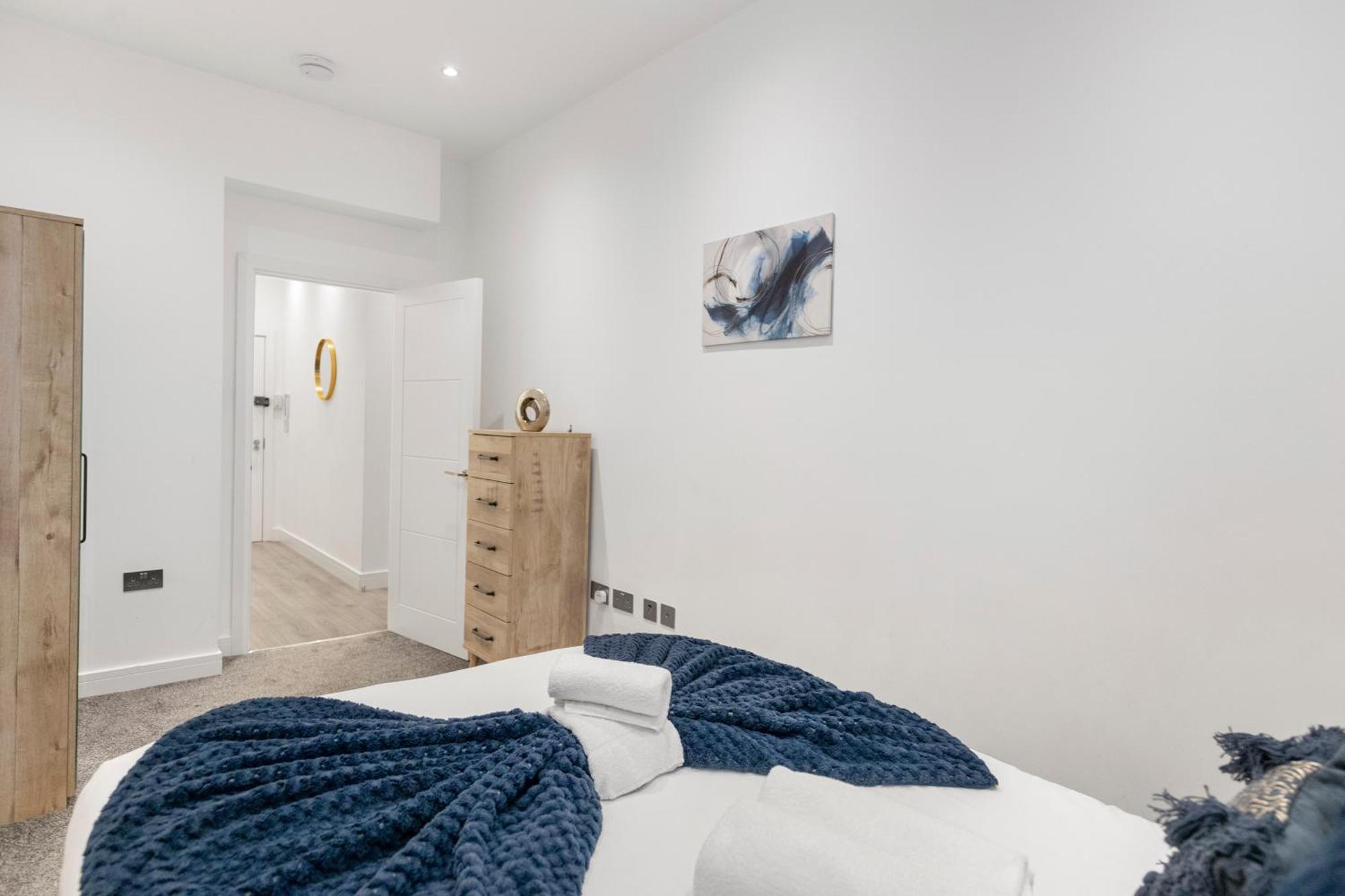Welcoming And Spacious Apartment- Excellent Location Londres Extérieur photo