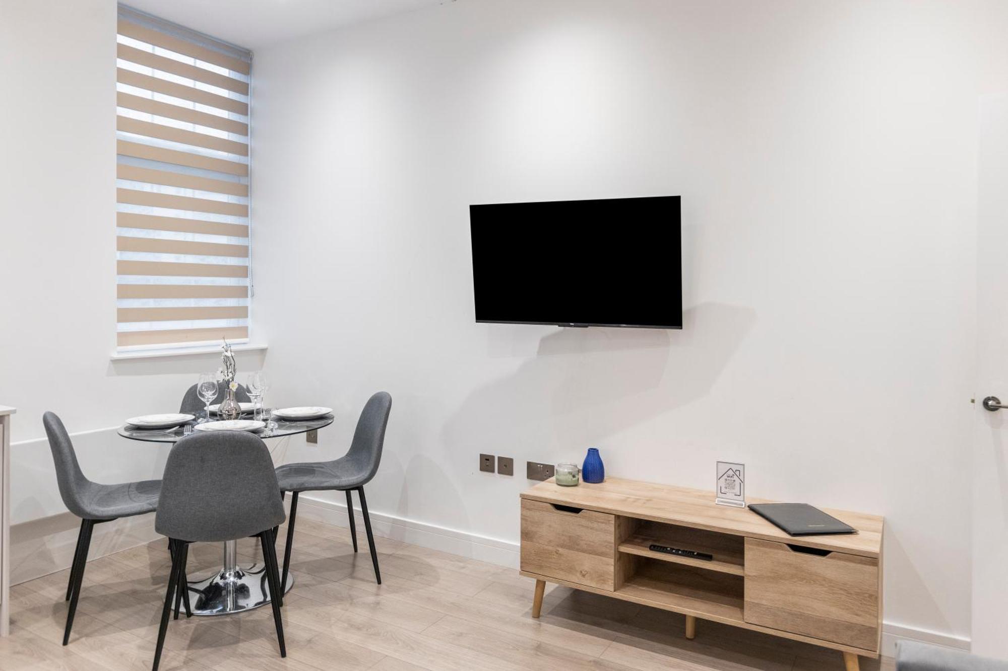 Welcoming And Spacious Apartment- Excellent Location Londres Extérieur photo