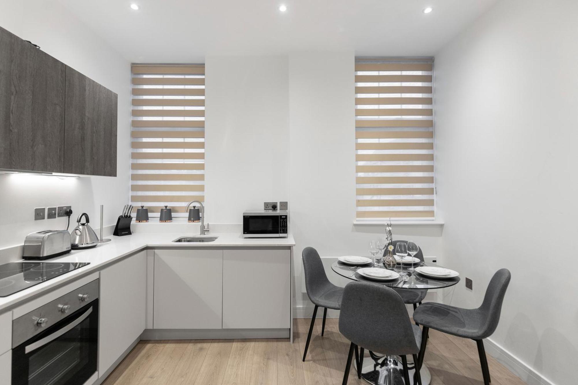 Welcoming And Spacious Apartment- Excellent Location Londres Extérieur photo